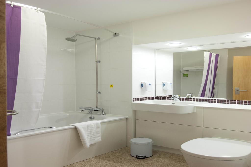Premier Inn Κιντερμίνστερ Εξωτερικό φωτογραφία