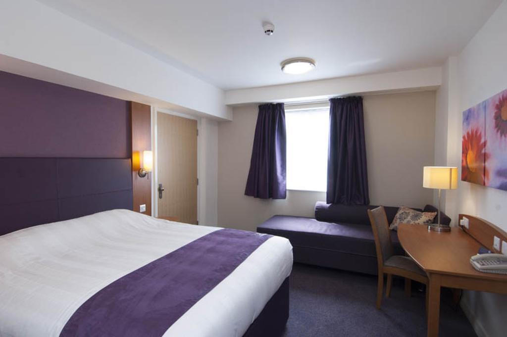 Premier Inn Κιντερμίνστερ Εξωτερικό φωτογραφία