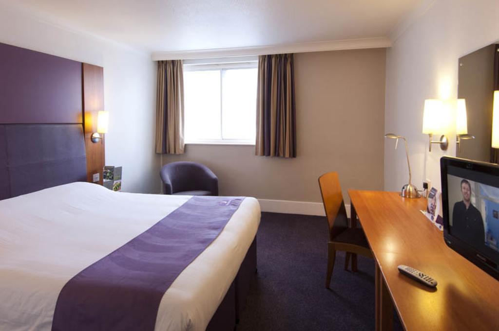 Premier Inn Κιντερμίνστερ Εξωτερικό φωτογραφία